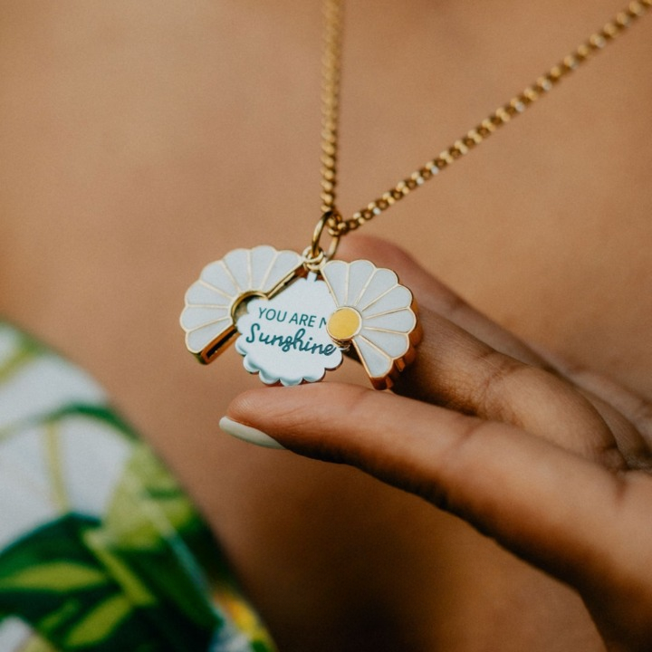 Collana con margherita “You Are My Sunshine”